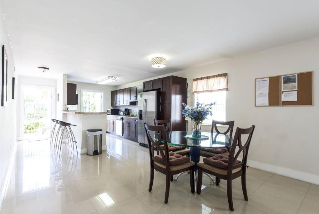 A1 - Endless Summer Vacation Rentals - Affordable Luxury Near Downtown Форт-Лодердейл Екстер'єр фото